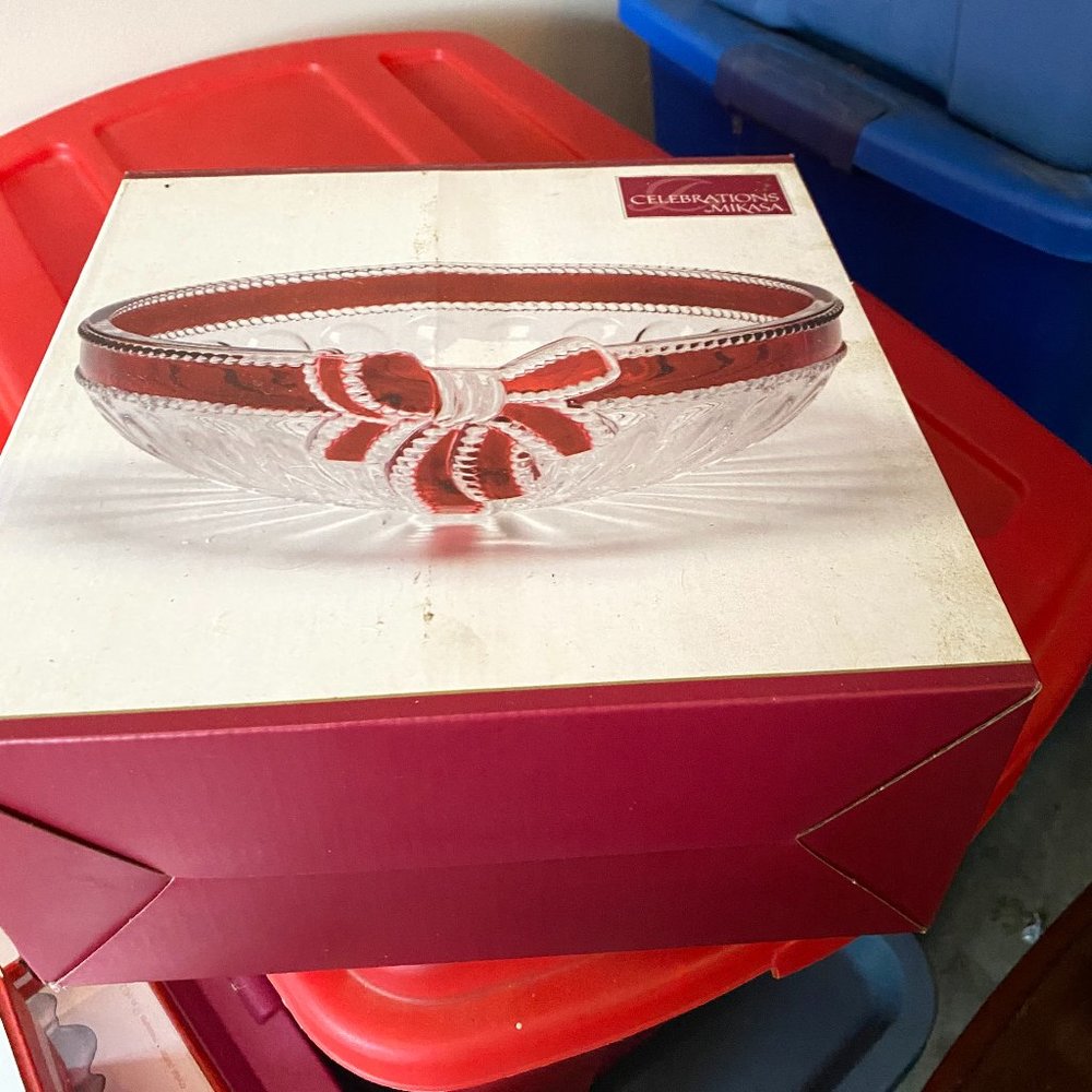 Celebrations by Mikasa, 2017, Ruby Ribbon Collection, New in Box